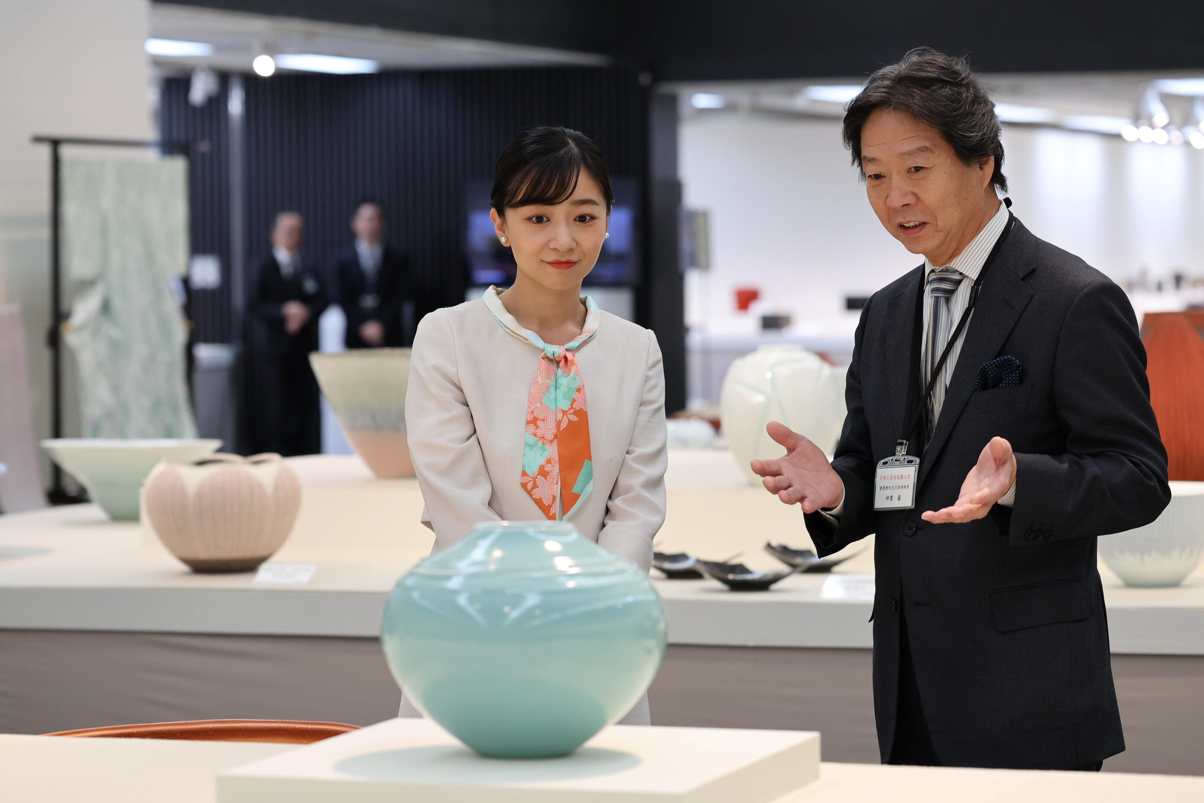 かこ様ご確認用③ 画像】佳子さまの2025年10月の衣装まとめ | ハフポスト 画像枠