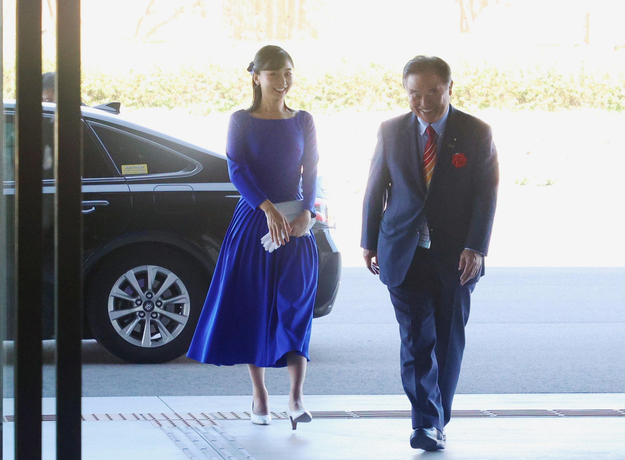 画像】佳子さまの2025年10月の衣装まとめ | ハフポスト 画像枠