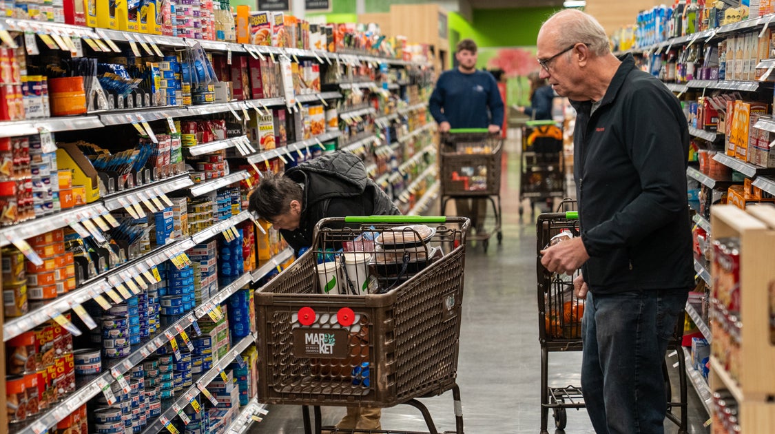 Consumer Sentiment Weakens To Lowest Level In Nearly 3.5 Years, New Study Shows