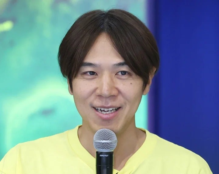 ロッチ・コカド、約7時間の生配信でバッグ20個を手作り⇒単独ライブでプレゼント「もらえる人ラッキー」の声