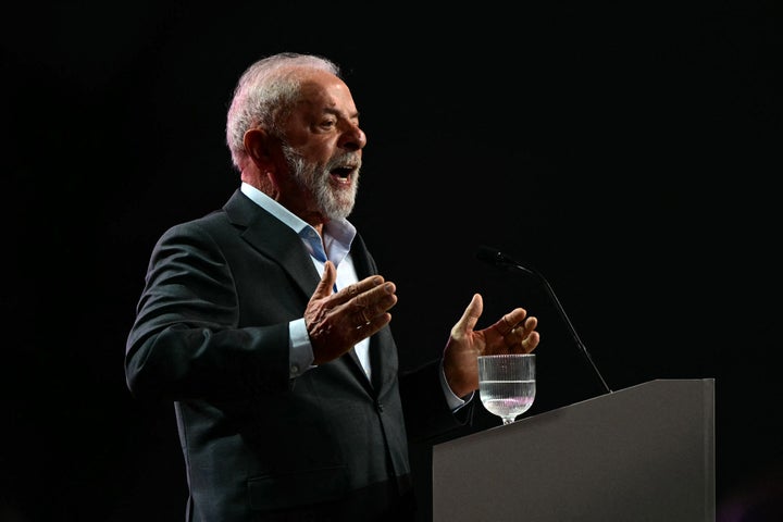 COP30の開幕式で話す、ブラジルのルラ大統領。