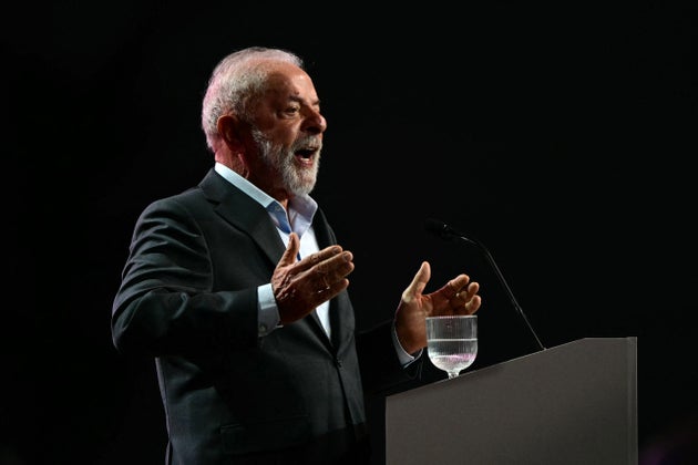 COP30の開幕式で話す、ブラジルのルラ大統領。