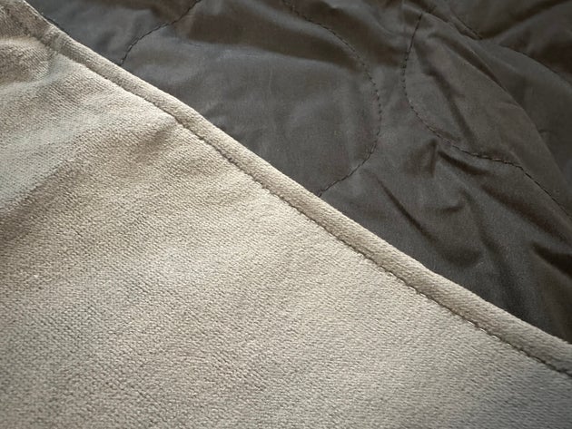 無印良品「収納ポケット付き3WAYブランケット」