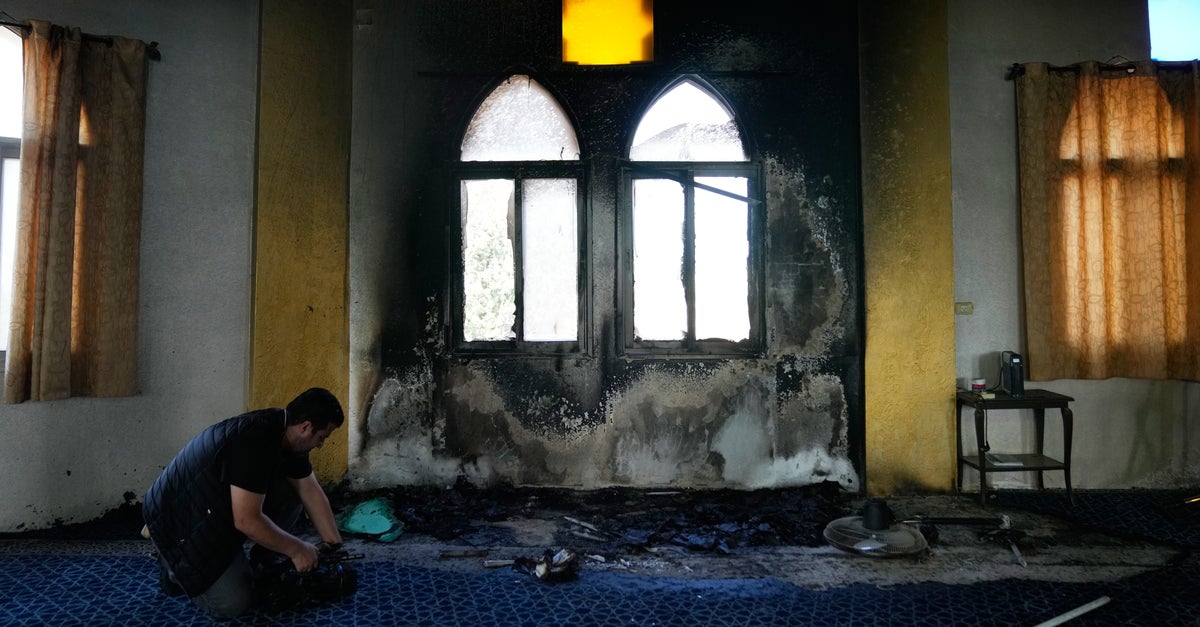 Israeli Settlers Torch A Mosque And Scrawl Hateful Messages After Condemnation From Military Leaders
