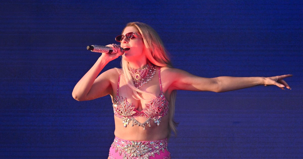 Pop Star Hits Back At Critiques Of Her ‘Unrecognizable’ Transformation: ‘I Look Incredible’