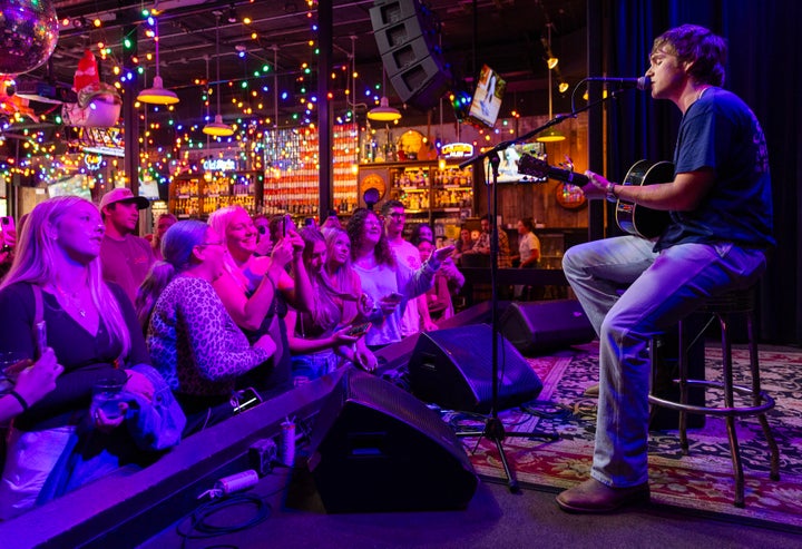 This New Nation Star Went Viral — And Now The Entire Style Is Taking Discover - The Boston Courier 3 In January, Mason will embark on a 25-city headline tour across the U.S. and Canada.