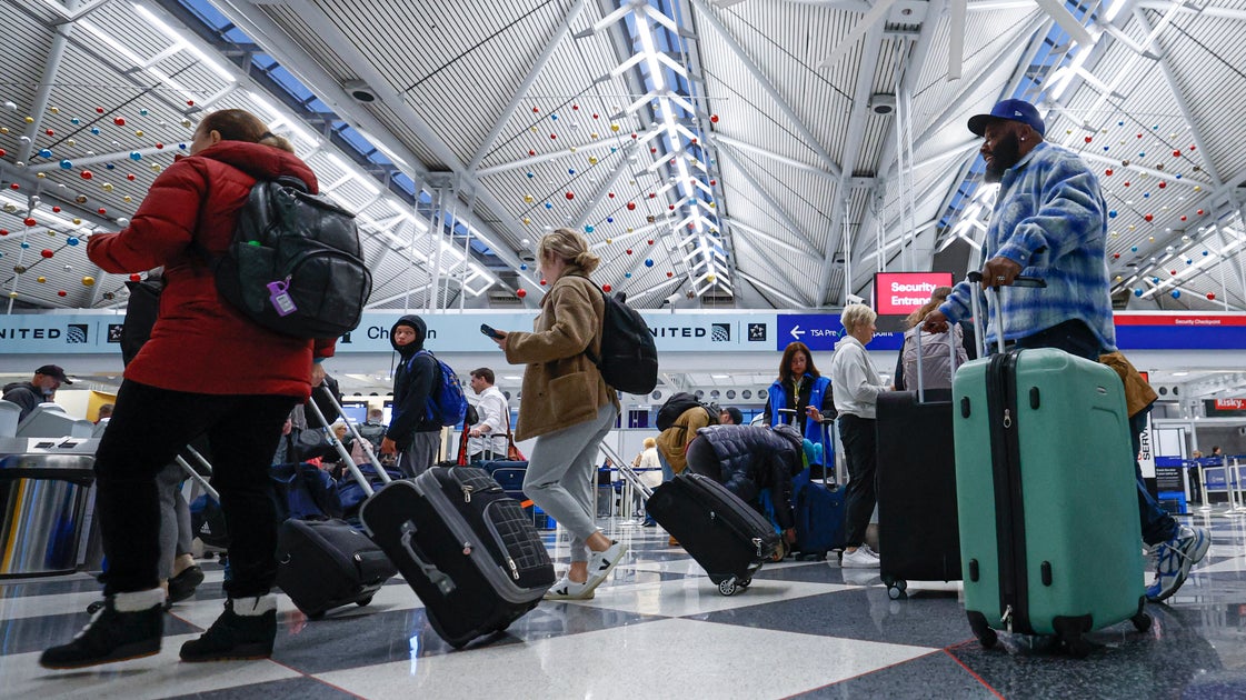 Travel Experts Predict What Thanksgiving Travel Will Be Like — And You Better Buckle Up