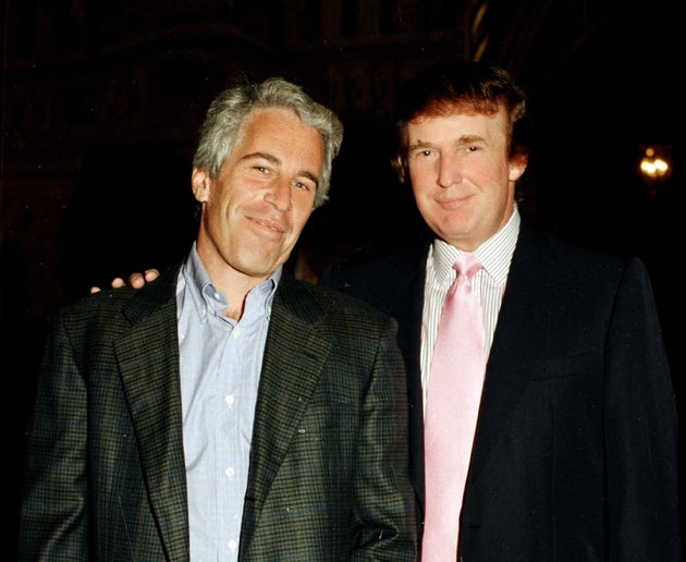 故ジェフリー・エプスタイン元被告とトランプ大統領＝1997年2月22日、米フロリダ州「マー・ア・ラゴ」