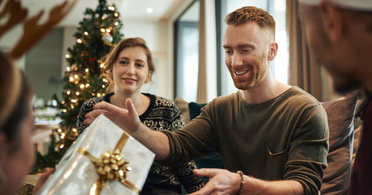 The Rudest Things You Can Do When Receiving A Gift | HuffPost Life