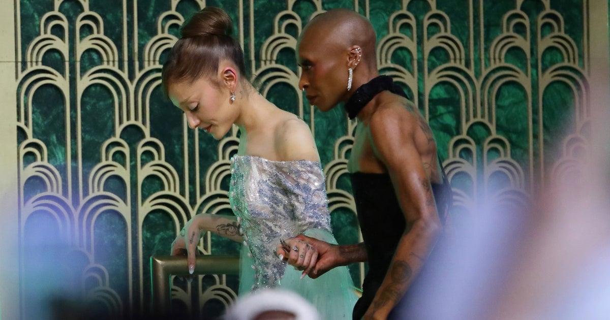 Cynthia Rasavage Cynthia Erivo Breaks Silence After Ariana Grande Wicked Premiere ...