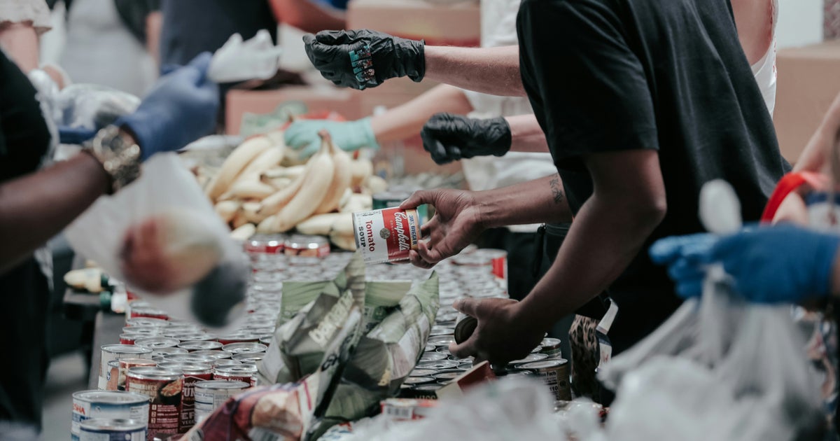 Food Banks Say We Need To Rethink How We See Donating This Christmas