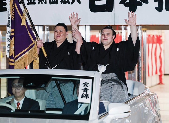 Aonishiki Arata leaves for the victory parade after winning the Grand Sumo Tournament in Fukuoka.