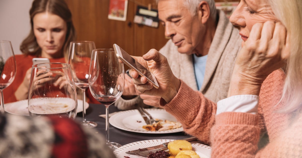 How Many Days Around Family Is Too Many? Experts Explain How To Tell.