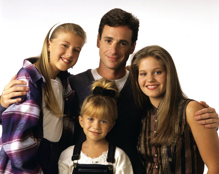 'Full Home' Star Says She First Obtained 'Blackout' Drunk At 14... At Co-Star's Wedding ceremony - The Boston Courier 1 'FULL HOUSE' cast Jodie Sweetin (Stephanie), Bob Saget (Danny), Ashley Olsen (Michelle), Candace Cameron (D.J.)