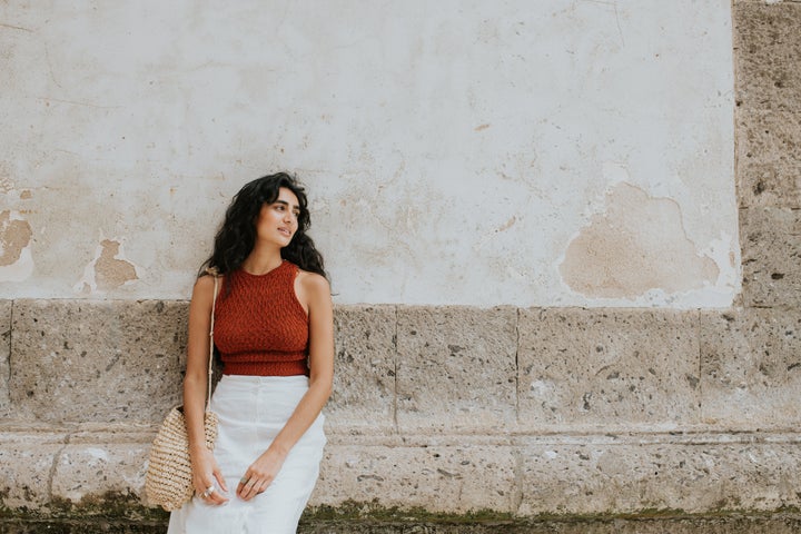 The “American lean” is so pervasive that, apparently, the CIA even tries to reeducate spies based in Europe to correct their lean and stand up straight, so they’re not giving themselves away.