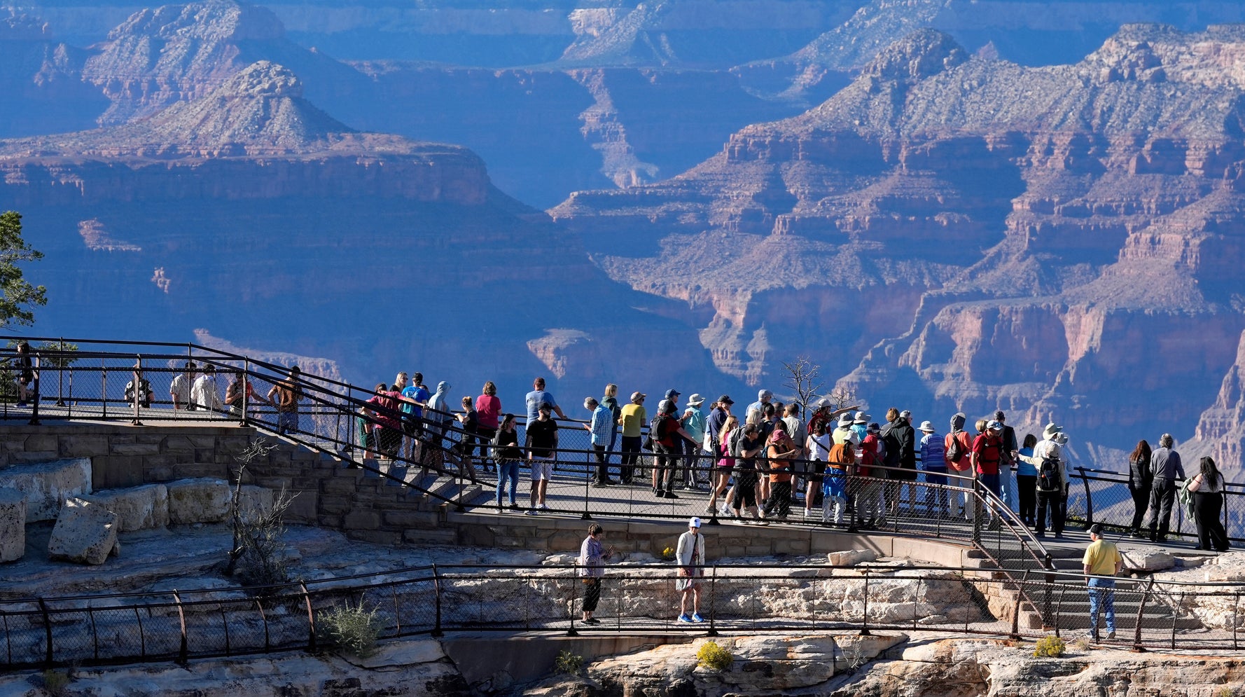 U.S. National Parks to Charge Foreign Visitors $100 Fee Starting Jan. 1