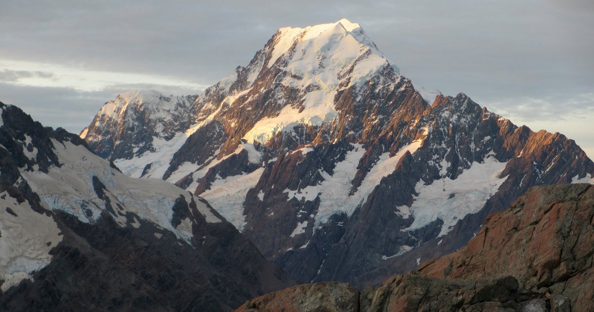 American Climber Dies After Fall On New Zealand's Highest Peak