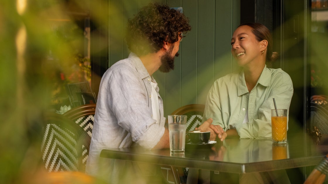 I Tried Saying 'Hi' To Strangers Every Day For 30 Days. What I Learned Spoke Volumes.