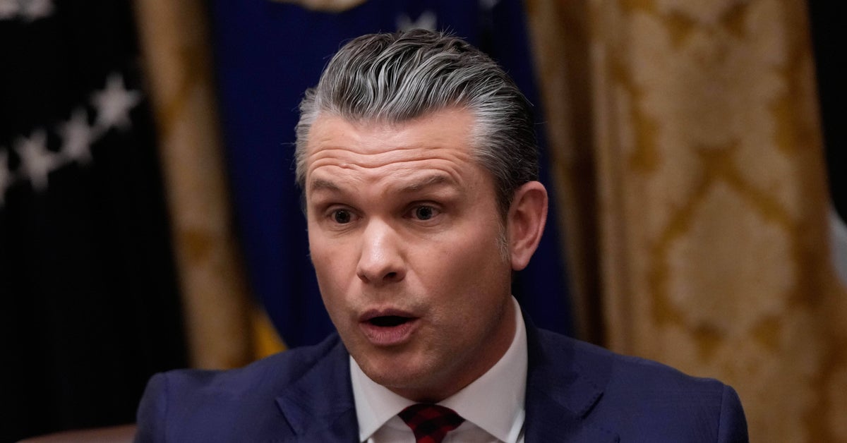 Navy Admiral Who Ordered Boat Strike Attack Says Hegseth Did Not Give 'Kill Them All' Order