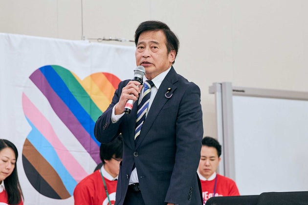 今回初参加した社民党のラサール石井議員は、「（東京2次訴訟の高裁は）同性カップルだけではなく、さまざまな理由で子どもが産めないカップル、産まないカップル、ステップファミリー、里親や里子など、この社会で暮らしを営むさまざまな家族を見下した判決だった」と批判した。（2025年12月2日）