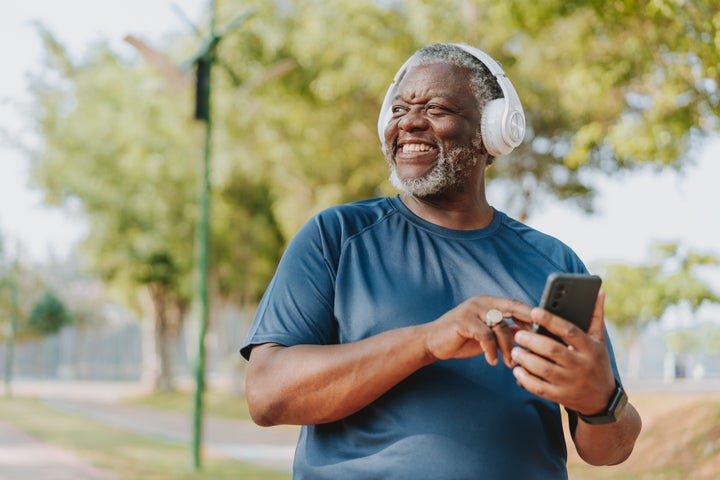 “Previous studies show [listening to music] improves processing speed, language, memory and coordination,” Jaffa told HuffPost. “Plus, it often involves socializing with others, which helps protect brain health.”