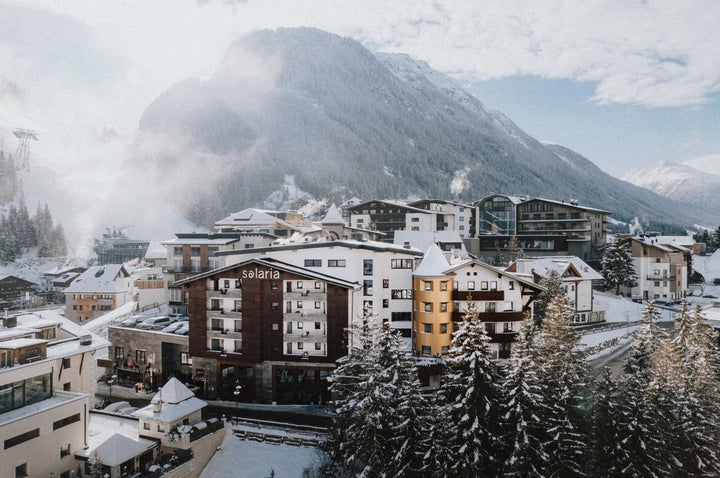 Uma foto da cidade de Ischgl, incluindo o Hotel Solaria onde fiquei hospedado.