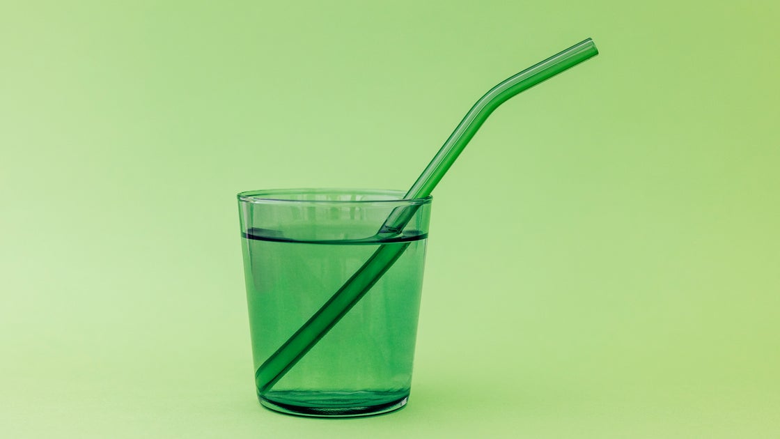 A Horrifying TikTok Reveals The Dangers Of Drinking From Glass Straws — If You Use Them, Read This