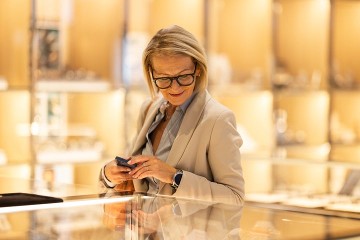 There Are 6 Types Of Gift Givers. Which Are You?