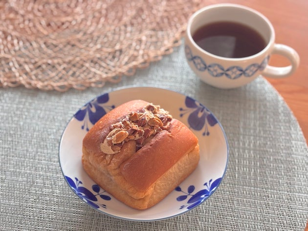 「珈琲ホイップパン」