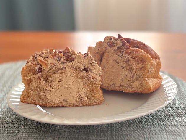 「珈琲ホイップパン」の断面