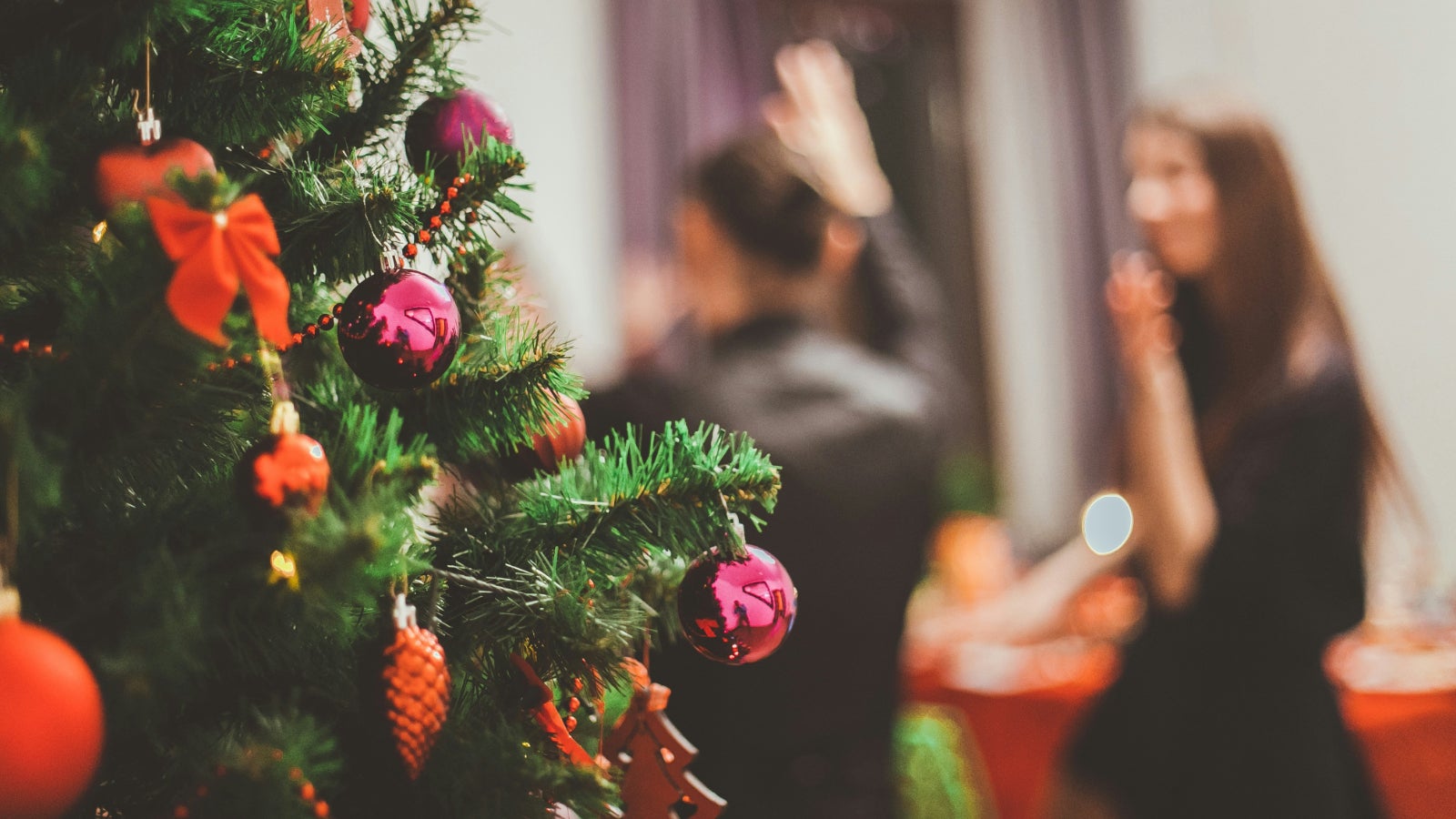 Ask An Etiquette Expert: How Can I Cancel Christmas Plans Politely?