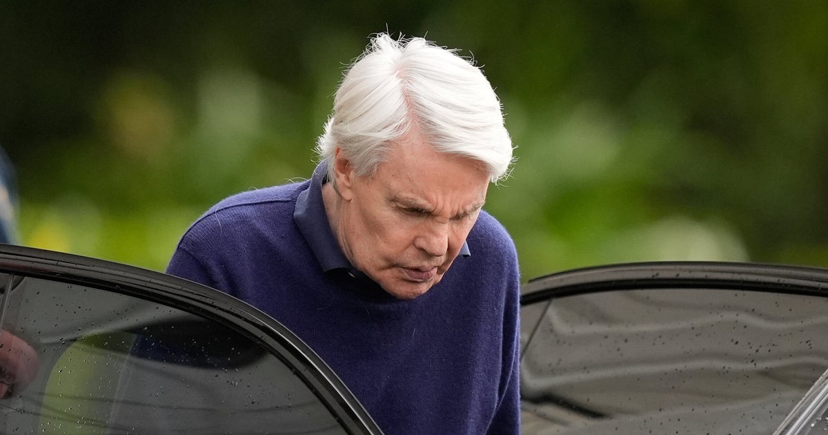 Ex-Abercrombie &amp; Fitch CEO Fit To Stand Trial For Sex Trafficking  Latest News