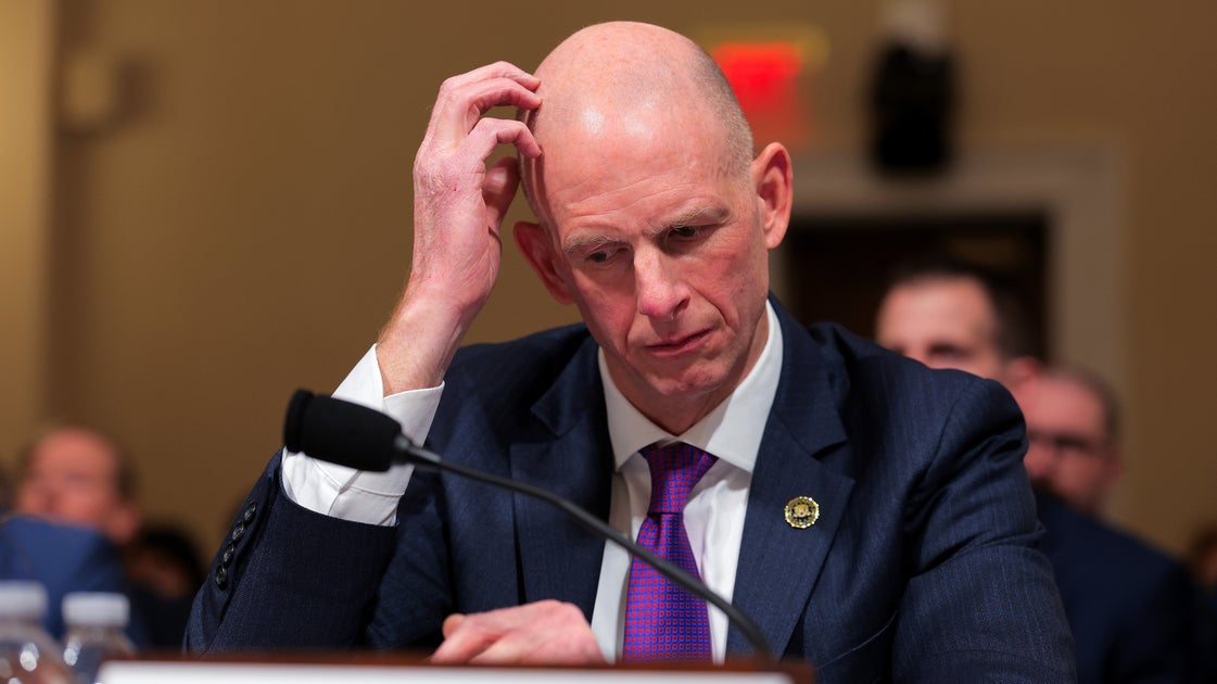 Social Media Ridicules FBI Official's Inabilty To Answer Antifa Question