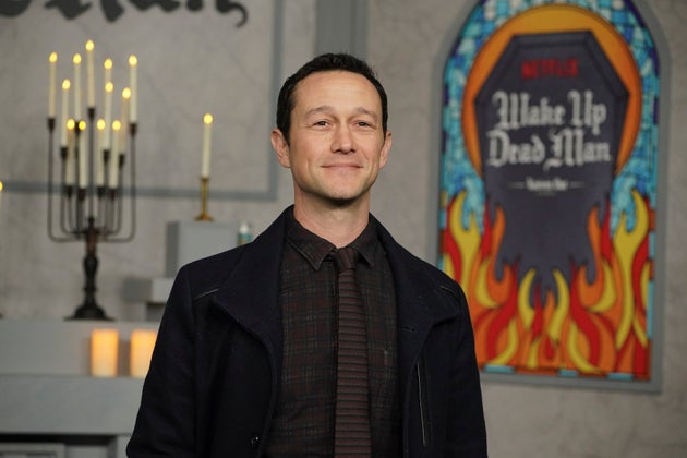 Joseph Gordon Levitt arrives at the premiere of 