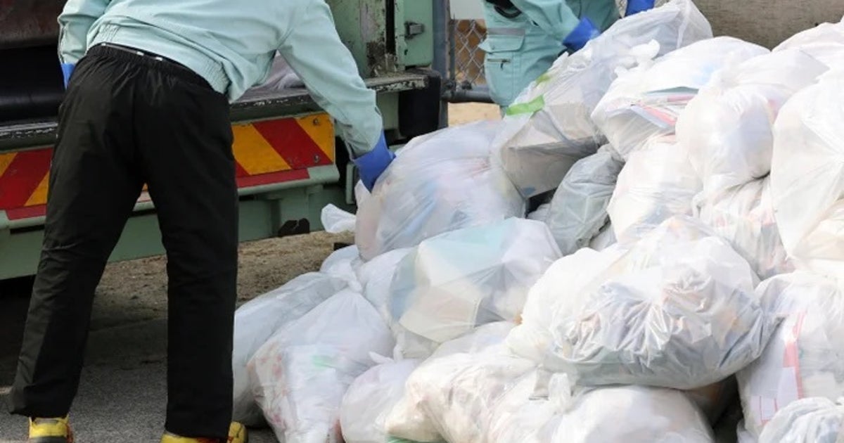 「ぎゃあああ！」可燃ごみに捨てられていたのは“高級色鉛筆”。ゴミ清掃芸人の写真に悲鳴