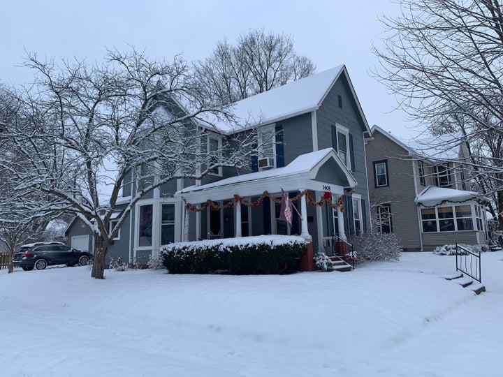 The detective was right. The flasher became less active when the weather turned cold.