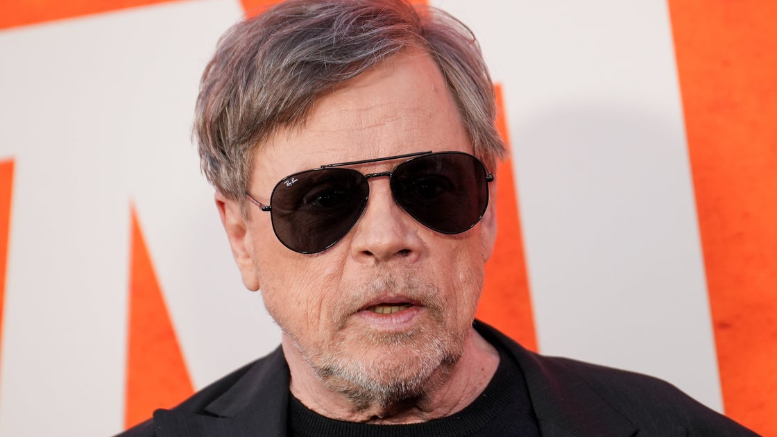 Mark Hamill Pulls Humbling Prank: 'What Does It Take To Get Recognized Around Here?!'