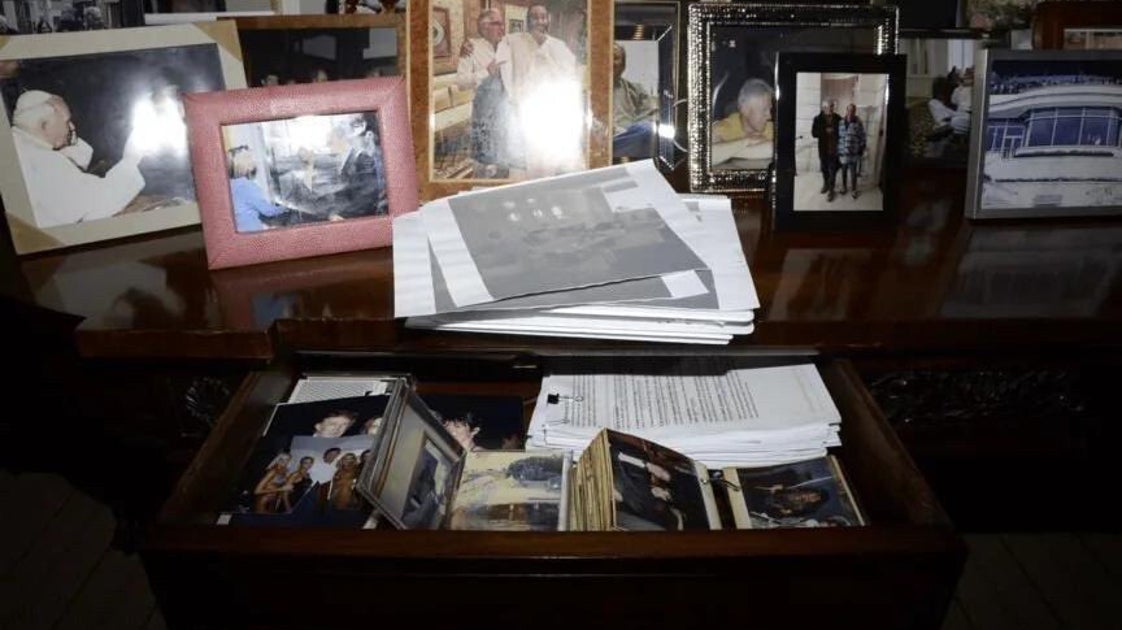 A photo in the latest batch of Justice Department files related to sex trafficker Jeffrey Epstein showed a table drawer with photos of Trump inside. Now the file is gone.