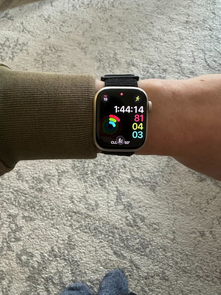 Apple watch movement notification example. 