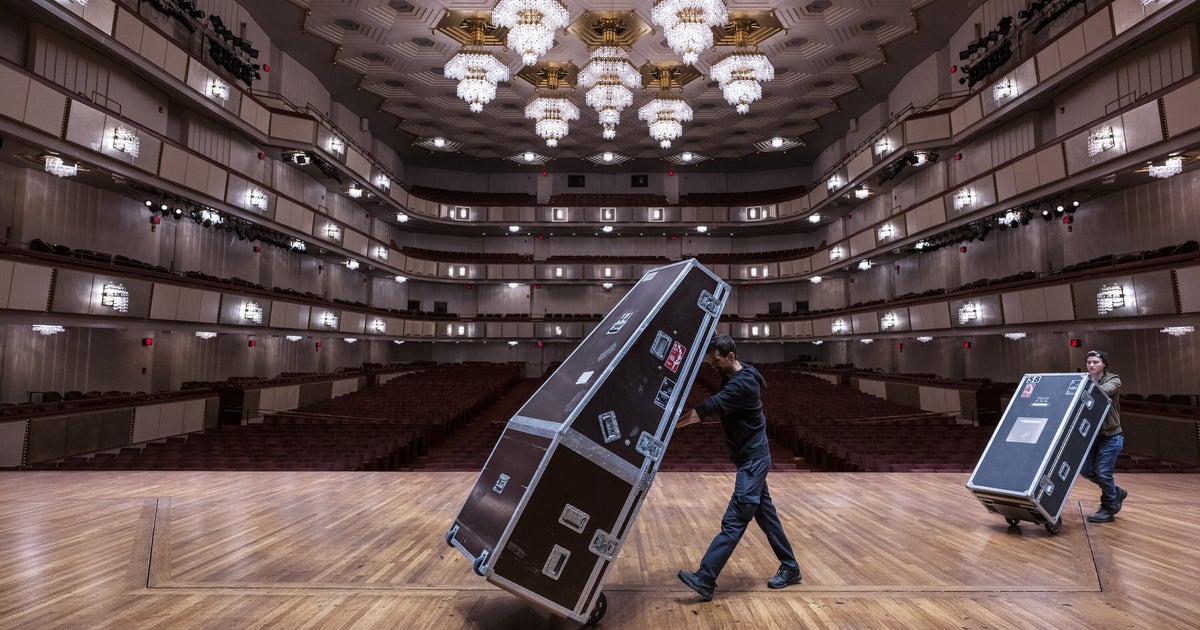 'The Power Of Truth': Folk Singer Defends Canceling Show At 'Trump-Kennedy' Center