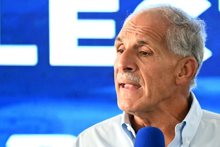 Honduras presidential candidate of the National Party Nasry Asfura speaks during a press conference in Tegucigalpa on December 1, 2025, a day after the presidential election. (Photo by Marvin RECINOS / AFP via Getty Images)
