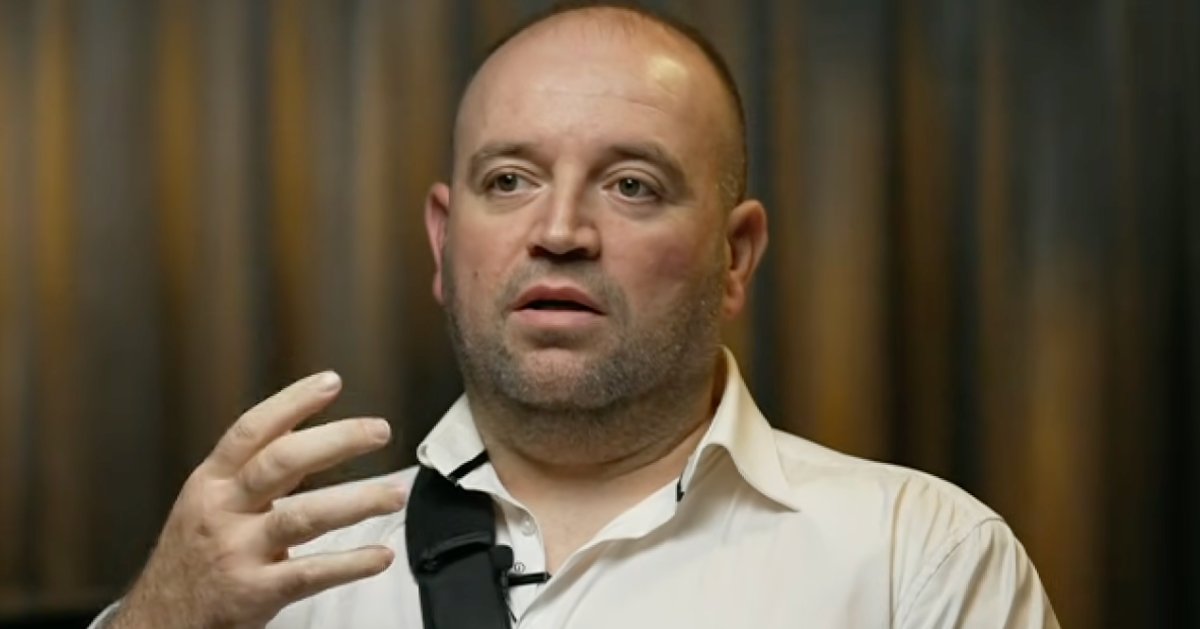 Man Who Tackled, Disarmed Bondi Beach Gunman Recounts Heroic Takedown Man Who Tackled, Disarmed Bondi Beach Gunman Recounts Heroic Takedown