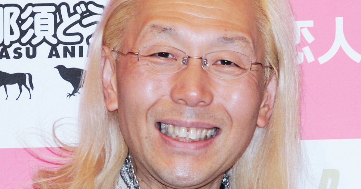 假屋崎、省吾の自宅ヴィンテージピアノ弾き納め