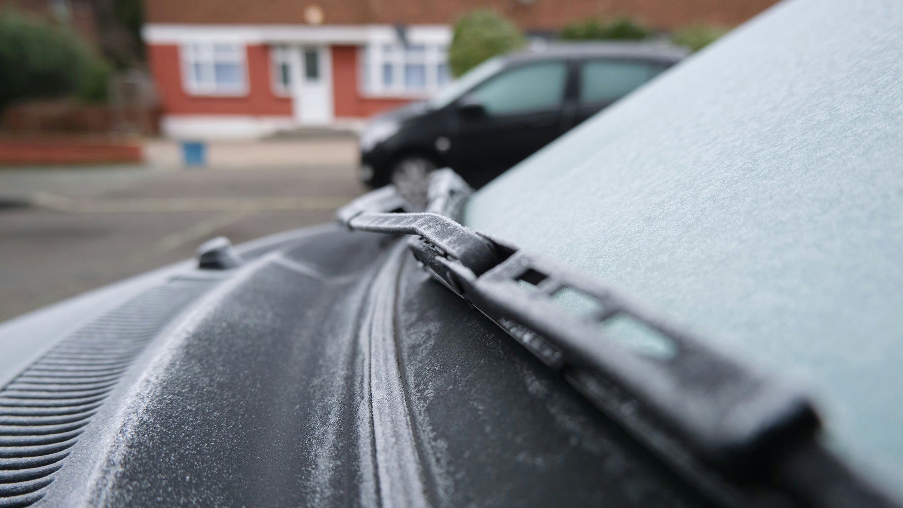 The 1 Vegetable That Can Easily Defrost Your Windscreen This Winter