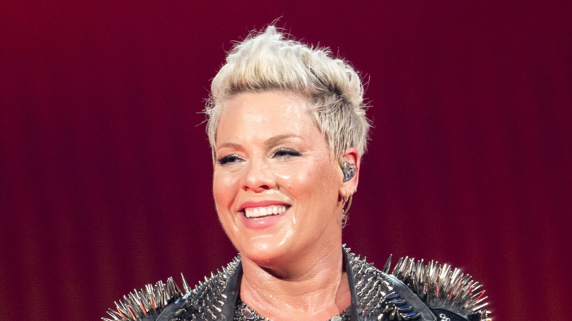 Update In Pink Pink Reveals Health Update After NYE Hospitalization | HuffPost ...