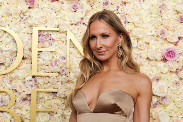 Nikki Glaser on last year's Golden Globes red carpet