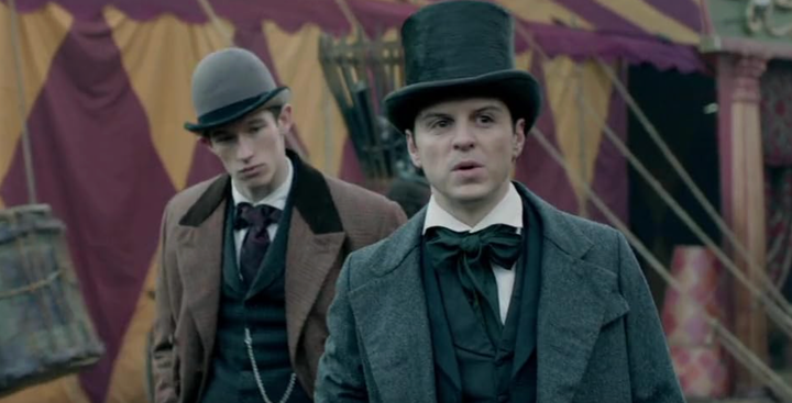 Callum Turner e seu ex-co-estrela de The Town, Andrew Scott, em Victor Frankenstein