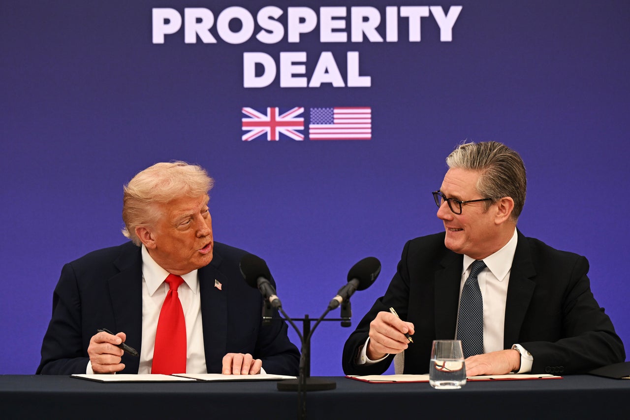 President Donald Trump and Britain's Prime Minister Keir Starmer announce an agreement between the two countries during a joint press conference at Chequers near Aylesbury, England, Thursday, Sept. 18, 2025.