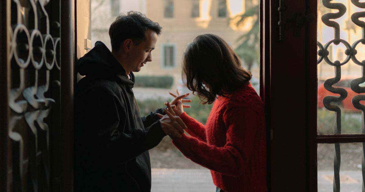 'Stack Dating' Might Be An Introvert's Worst Nightmare