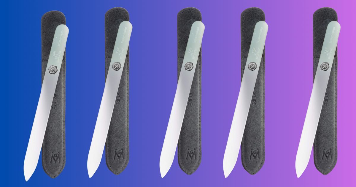 If Your Nails Crack Or Split Easily, This $16 Manicure Fix Is Your New Secret Weapon